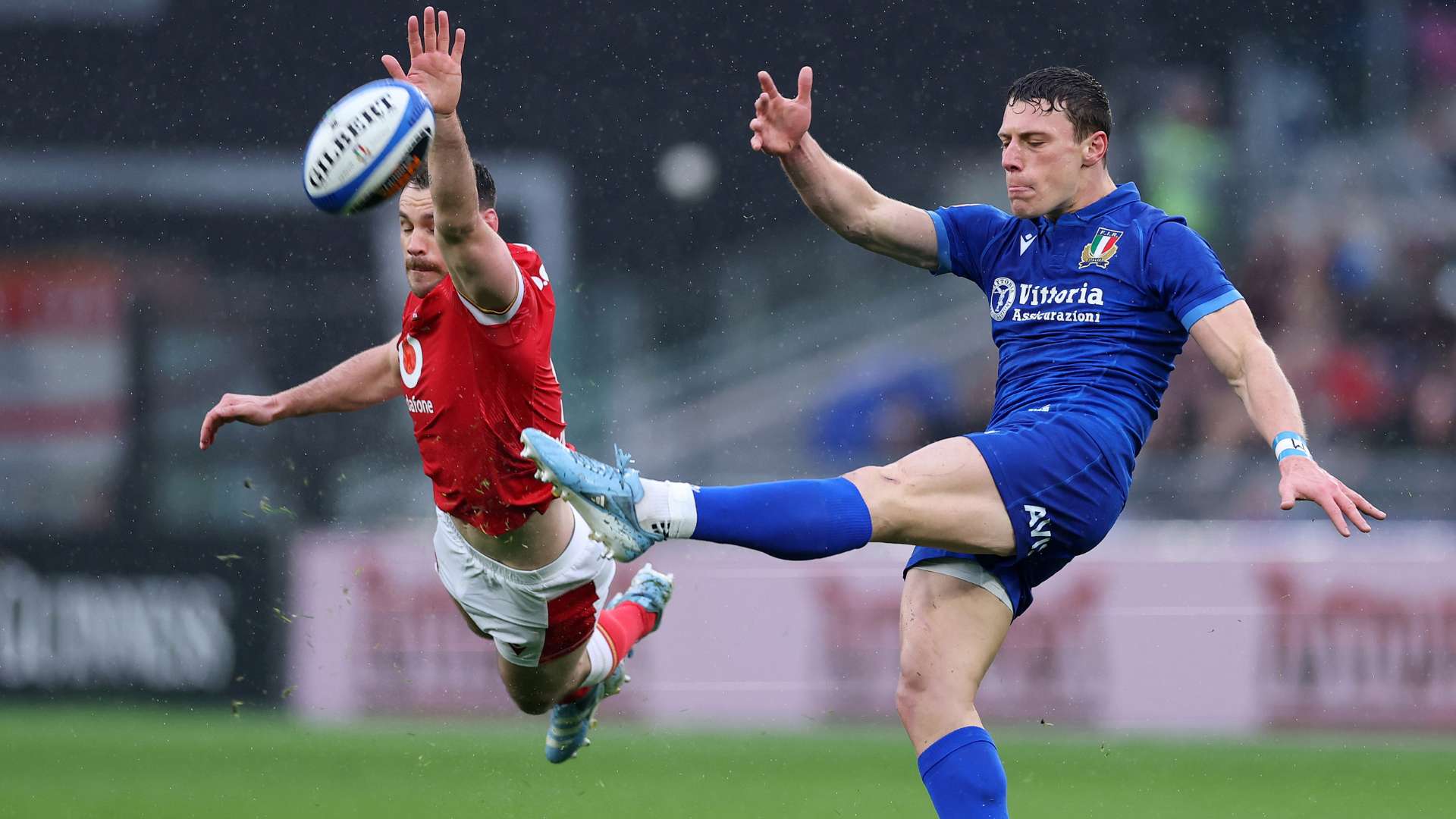 马奎尔：阿莫林与滕哈赫的战术理念截然不同，过渡阶段将面临挑战