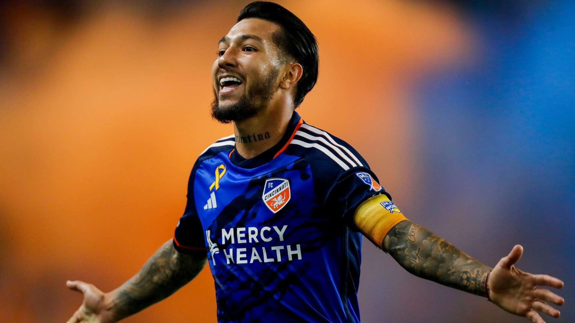 评论员：范迪克应考虑退出荷兰队，表现不佳常伴借口